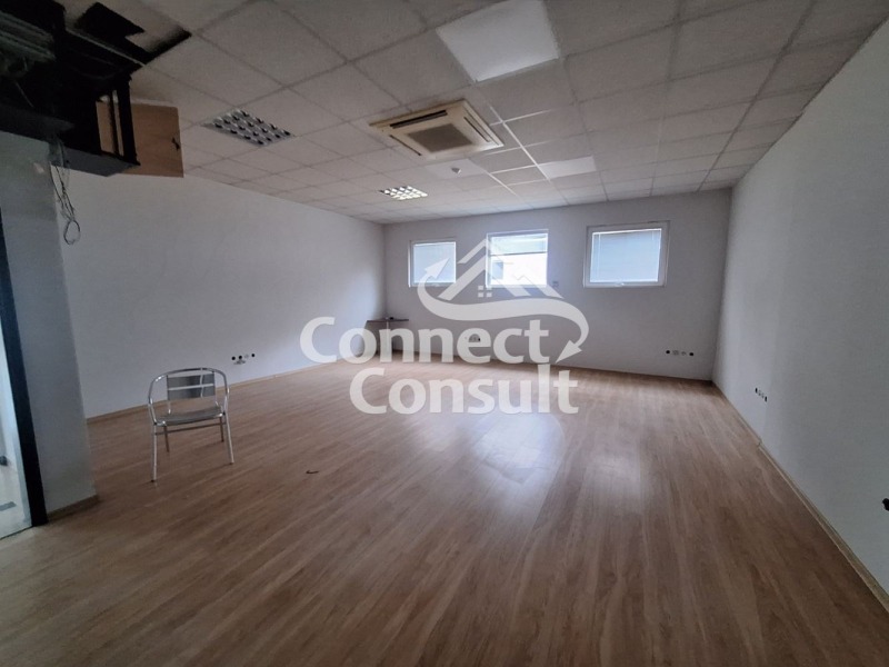 Дава под наем ОФИС, гр. Пловдив, Гагарин, снимка 6 - Офиси - 52476011