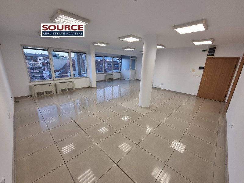 A louer  Bureau Sofia , Strelbichte , 80 m² | 62116451