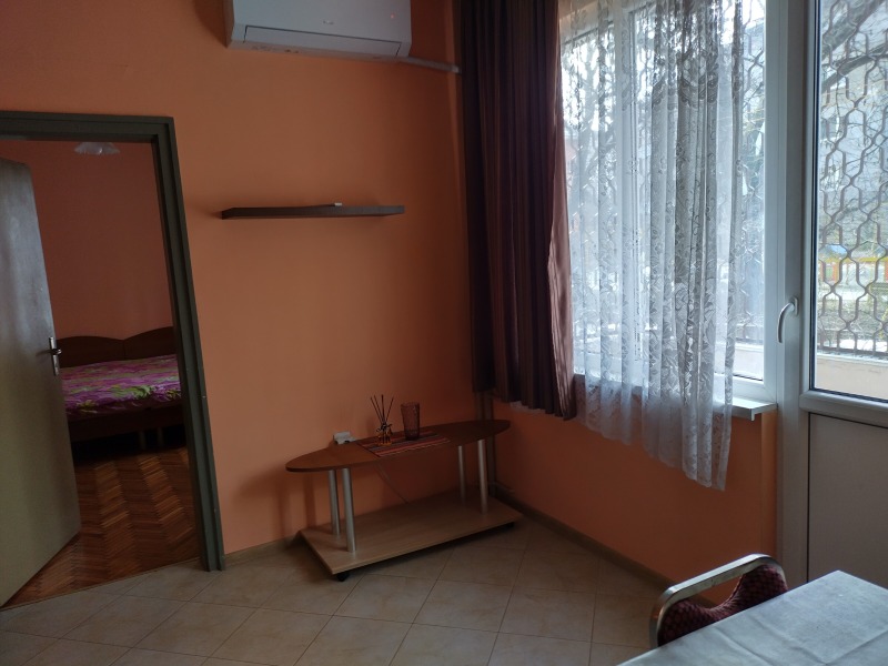 Дава под наем 2-СТАЕН, гр. София, Оборище, снимка 3 - Апартаменти - 53087775