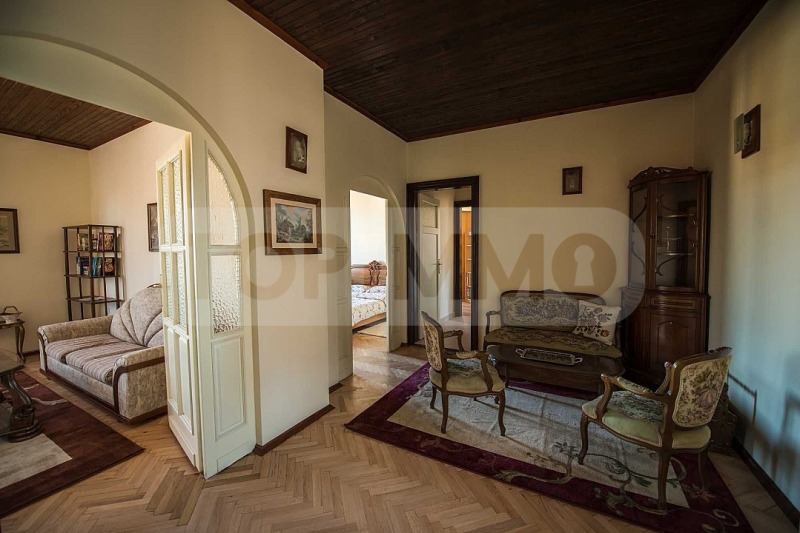 Издаје се  2 спаваће собе Варна , Операта , 110 м2 | 96338091 - слика [4]