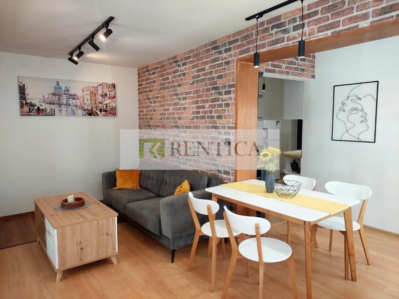 Kiadó  2 hálószobás Varna , Centar , 90 négyzetméter | 87199523