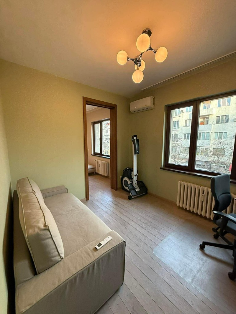 Дава под наем 3-СТАЕН, гр. София, Център, снимка 8 - Апартаменти - 52732683