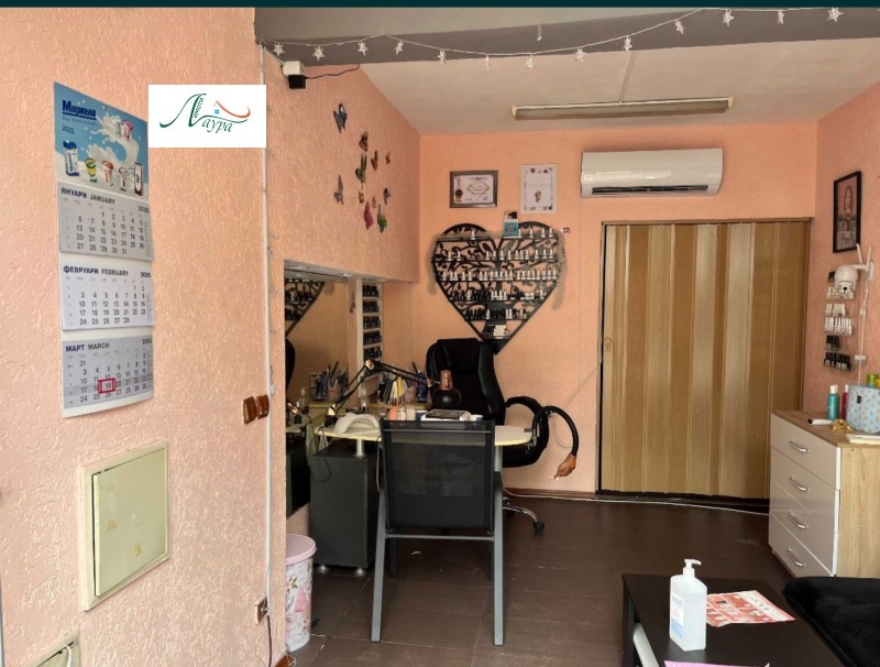 Дава под Наем МАГАЗИН в град Шумен, Център - 27 кв.м / 250 € » 488.96 лв., ИМОТИ ЛАУРА