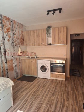 De inchiriat Studio