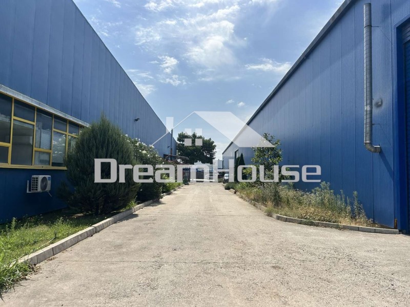 Da affittare  Edificio industriale Plovdiv , Industrialna zona - Sever , 1100 mq | 88180835 - Immagine [13]