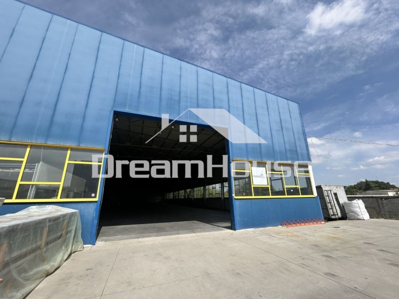 Da affittare  Edificio industriale Plovdiv , Industrialna zona - Sever , 1100 mq | 88180835 - Immagine [3]