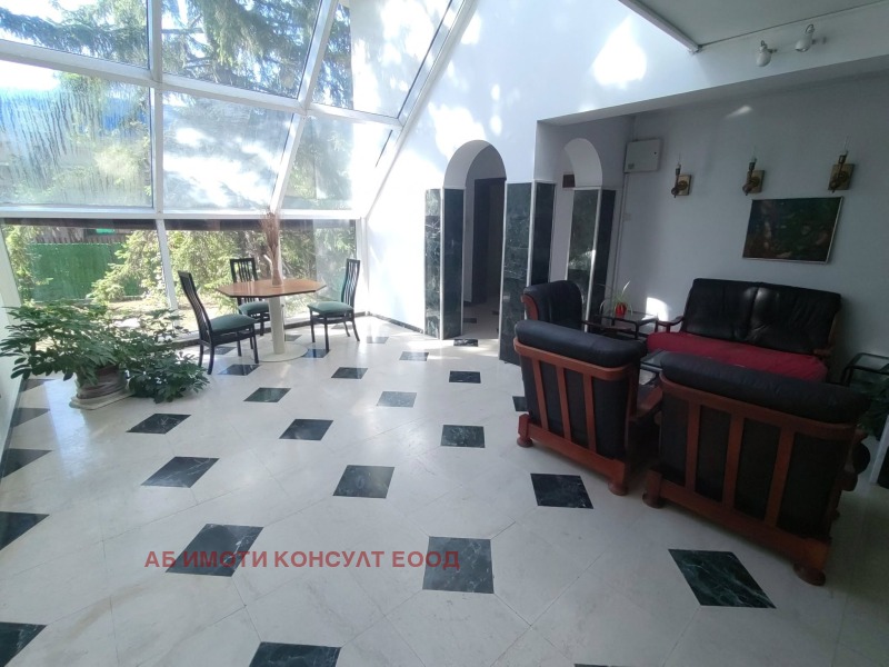 Дава под Наем ОФИС в град София, в.з.Американски колеж - 550 кв.м / 5 400 € » 10 561.48 лв., АБ ИМОТИ КОНСУЛТ ЕООД