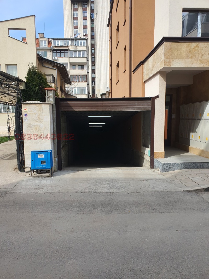 Дава под Наем ГАРАЖ в град Русе, Център - 22 кв.м / 120 € » 234.70 лв.