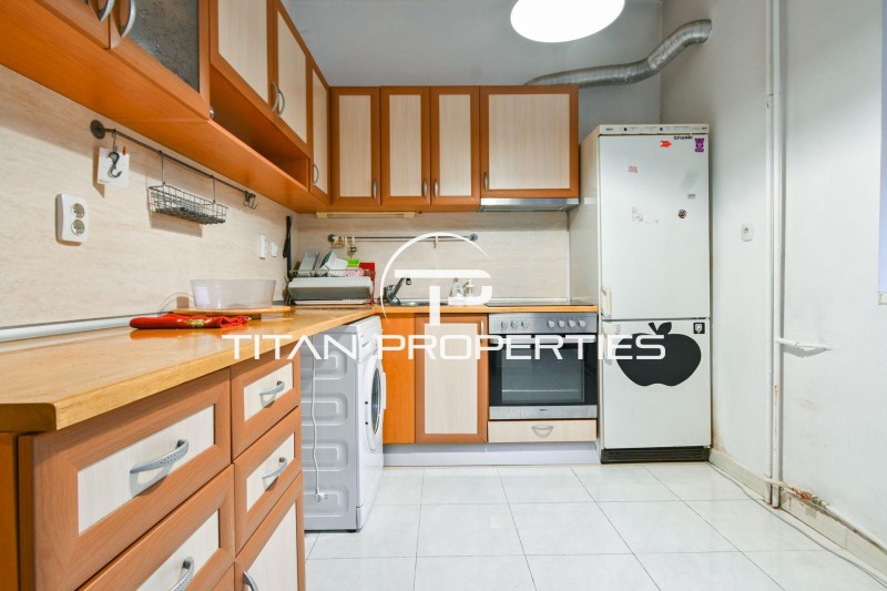 Дава под наем 3-СТАЕН, гр. София, Център, снимка 5 - Апартаменти - 53002245