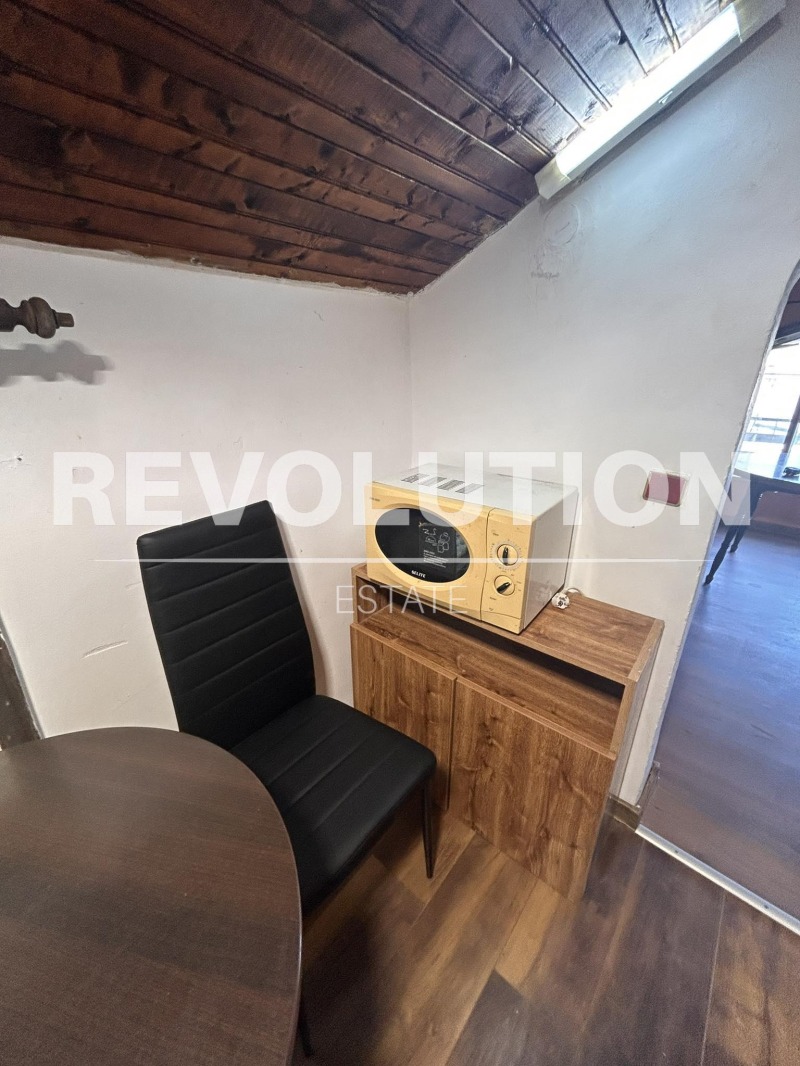 Дава под наем ЕТАЖ ОТ КЪЩА, гр. Варна, м-т Долна Трака, снимка 2 - Етаж от къща - 51374477