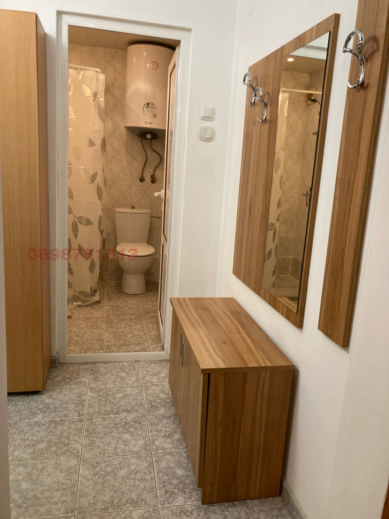 Дава под Наем 1-СТАЕН в град Варна, Гръцка махала - 25 кв.м / 240 € » 469.40 лв.