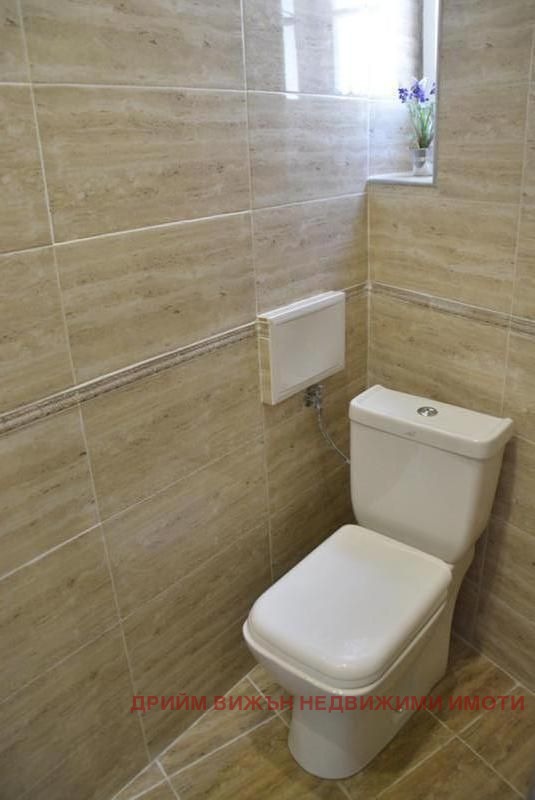 De inchiriat  1 dormitor Sofia , Țentâr , 50 mp | 26903413 - imagine [8]