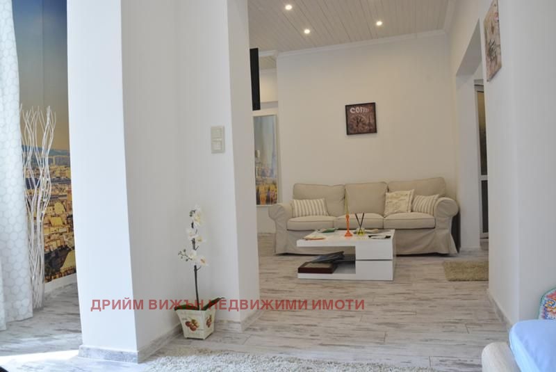 De inchiriat  1 dormitor Sofia , Țentâr , 50 mp | 26903413 - imagine [3]