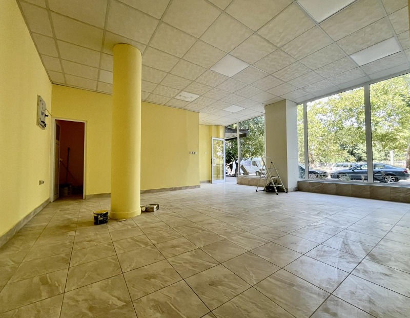 Kiadó  Üzlet Ruse , Zdravec , 80 négyzetméter | 11362972