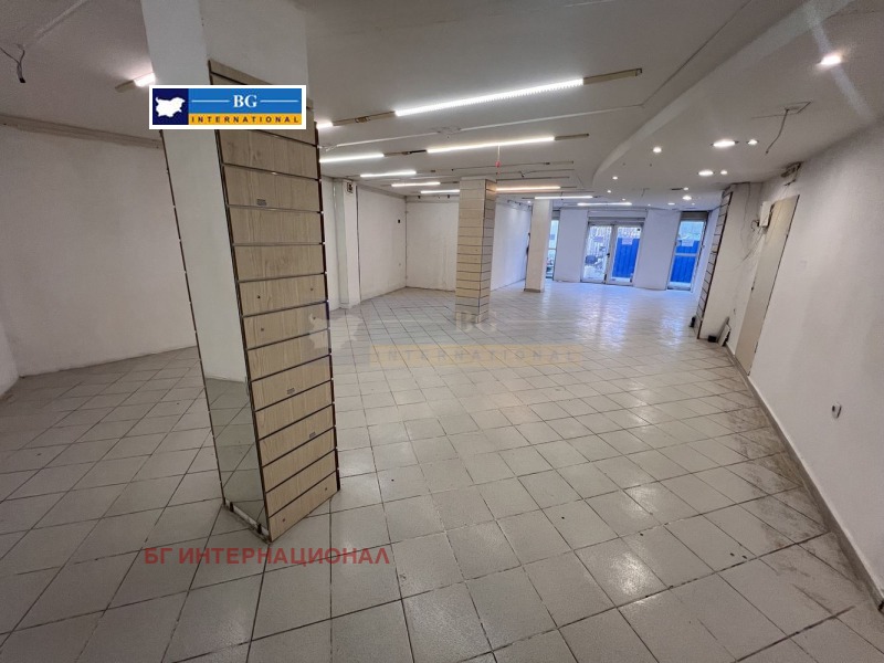 Дава под наем МАГАЗИН, гр. Бургас, Център, снимка 10 - Магазини - 53041083