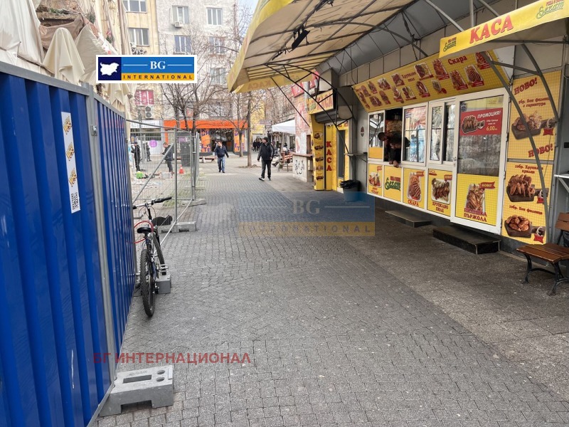 Дава под наем МАГАЗИН, гр. Бургас, Център, снимка 13 - Магазини - 53041083