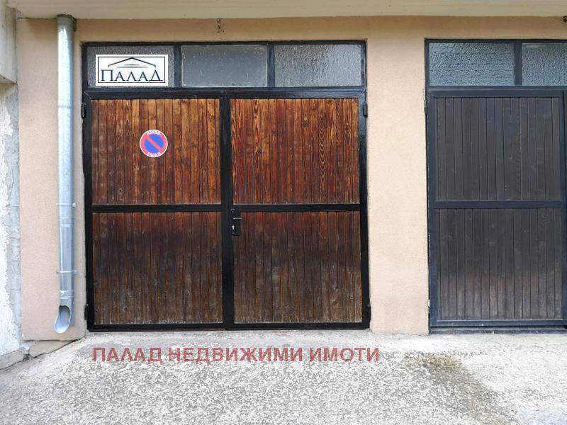 K pronájmu  Garáž Varna , Levski 1 , 27 m2 | 23644072
