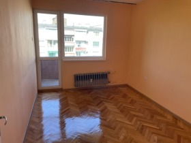 3+ ložnice Idealen centar, Pleven