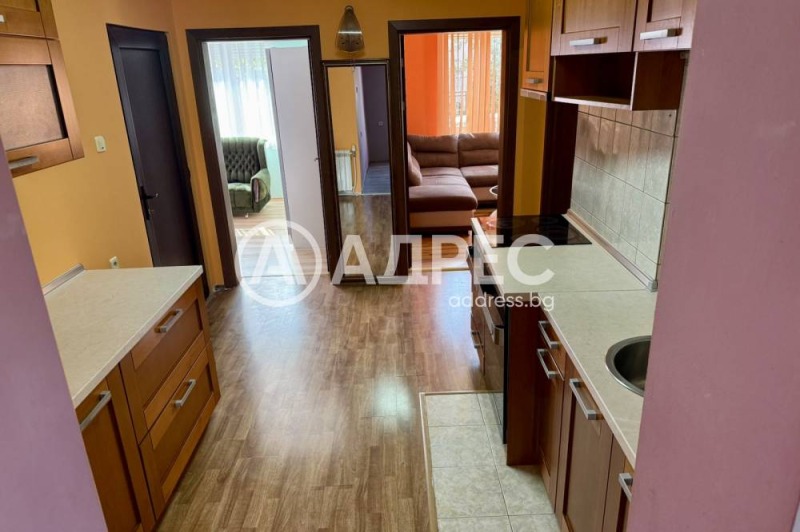 Do wynajęcia  Piętro domu region Sofia , Bożuriszcze , 100 mkw | 83907063 - obraz [4]