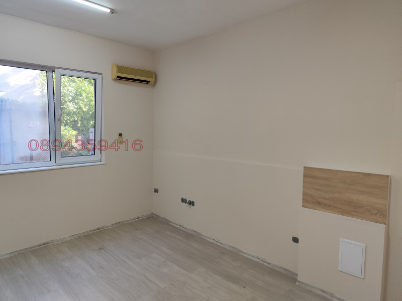 Дава под наем ОФИС, гр. Добрич, Център