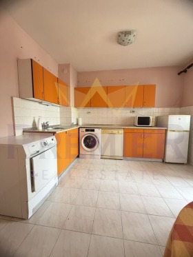 МНОГОСТАЕН, 130 m2