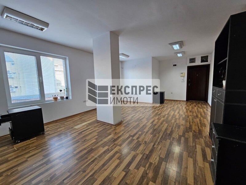 Дава под наем ОФИС, гр. Варна, ЖП Гара, снимка 6 - Офиси - 52445649