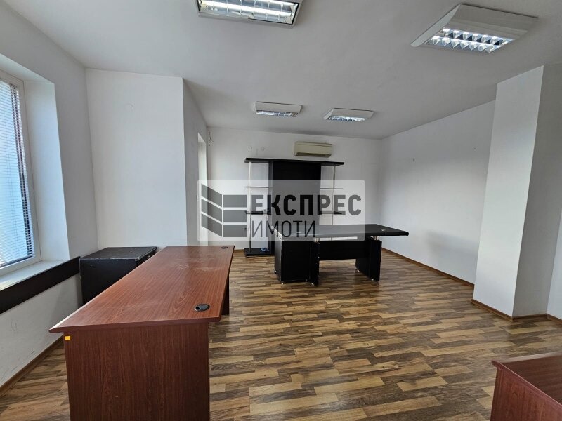 Дава под наем ОФИС, гр. Варна, ЖП Гара, снимка 4 - Офиси - 52445649