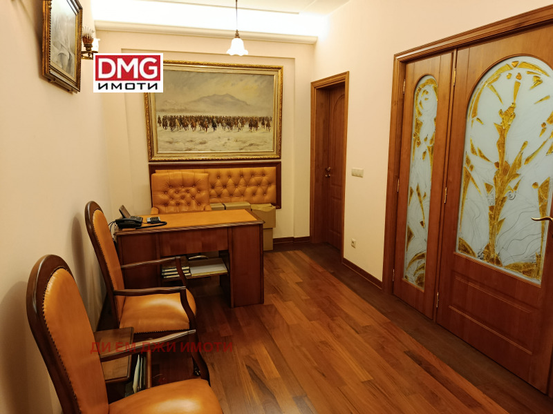 Дава под Наем ОФИС в град София, Медицинска академия - 60 кв.м / 1 000 € » 1 955.83 лв., ДИ ЕМ ДЖИ ИМОТИ