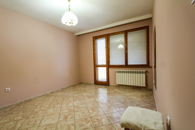 Дава под наем МНОГОСТАЕН, гр. София, Оборище, снимка 14 - Апартаменти - 53025552