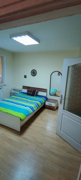 1 quarto Oborichtche, Sofia 7