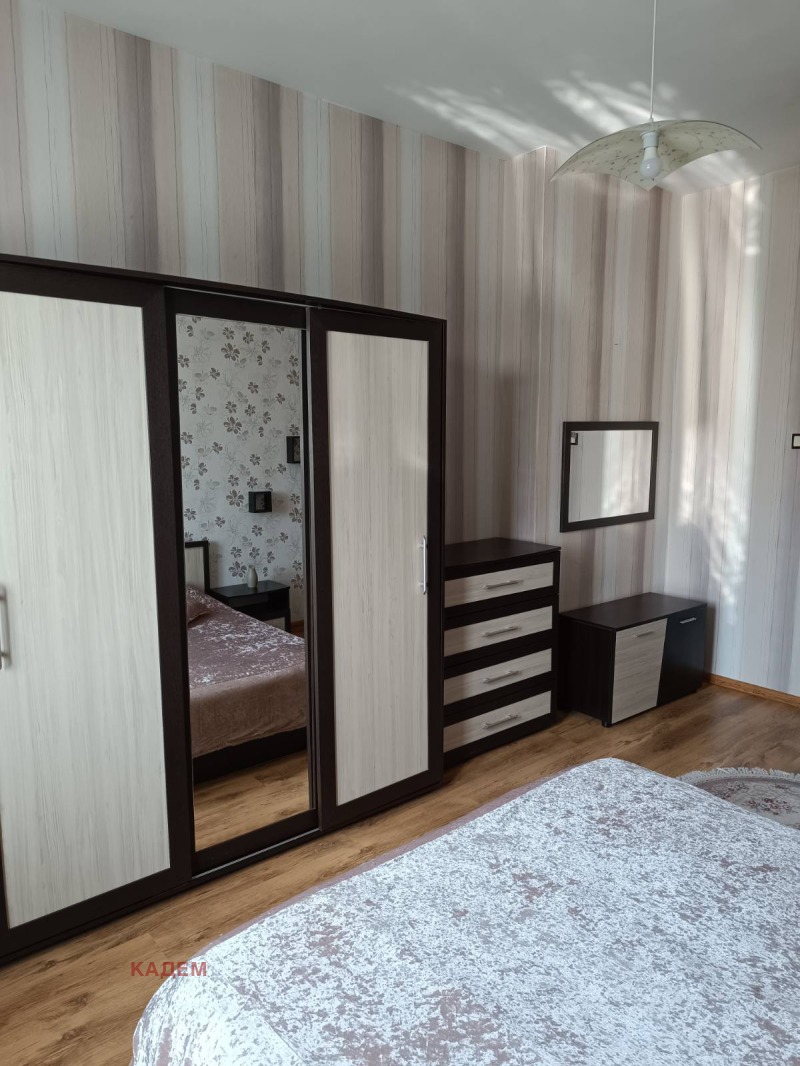 Дава под наем  2-стаен град Перник , Мошино , 63 кв.м | 57908713 - изображение [16]