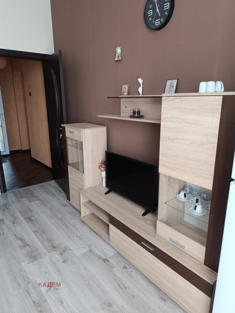 Дава под наем  2-стаен град Перник , Мошино , 63 кв.м | 57908713 - изображение [13]