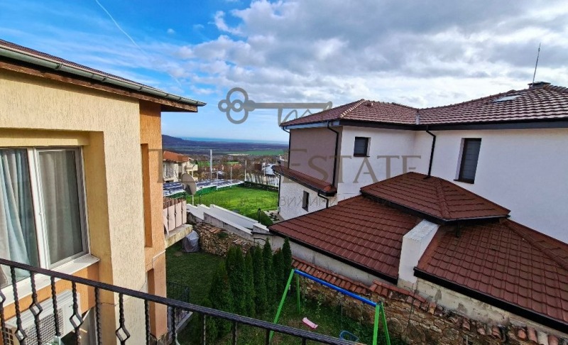 Дава под наем КЪЩА, с. Рогачево, област Добрич, снимка 14 - Къщи - 52591987