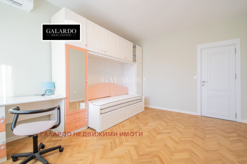 K pronájmu  3 ložnice Sofia , Goce Delčev , 155 m2 | 41716048 - obraz [17]