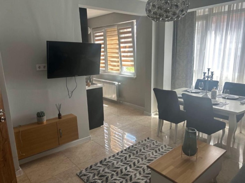 De inchiriat  1 dormitor Sofia , Țentâr , 50 mp | 51094232