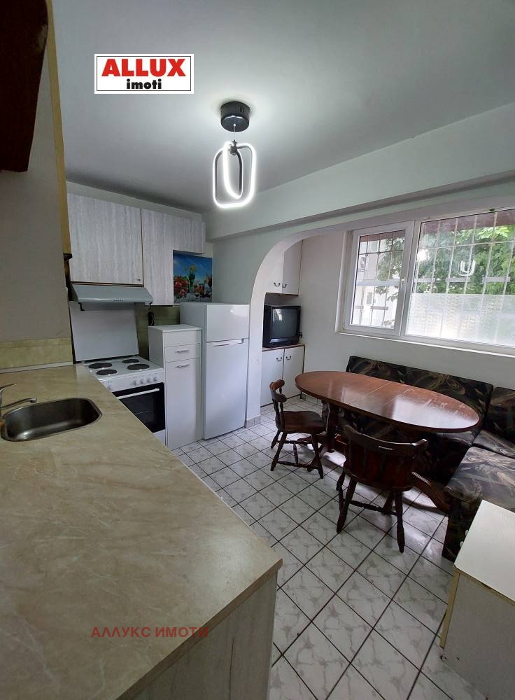 Дава под наем 2-СТАЕН, гр. Русе, Център