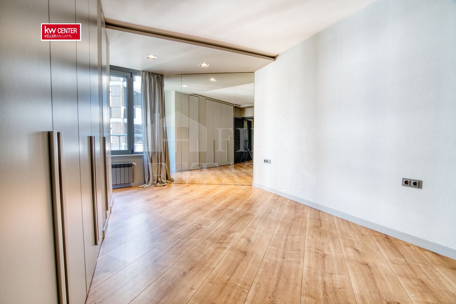 Дава под наем 3-СТАЕН, гр. София, Изток, снимка 10 - Апартаменти - 54273743