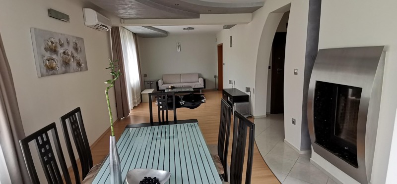 K pronájmu  3 ložnice Sofia , Studentski grad , 200 m2 | 53226380 - obraz [2]