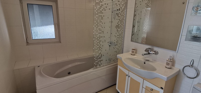 K pronájmu  3 ložnice Sofia , Studentski grad , 200 m2 | 53226380 - obraz [8]