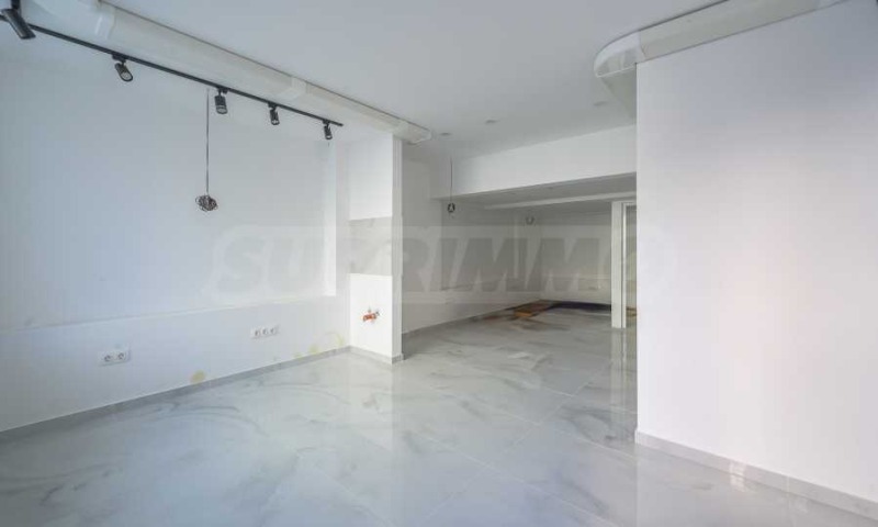 Дава под наем МАГАЗИН, гр. София, Център