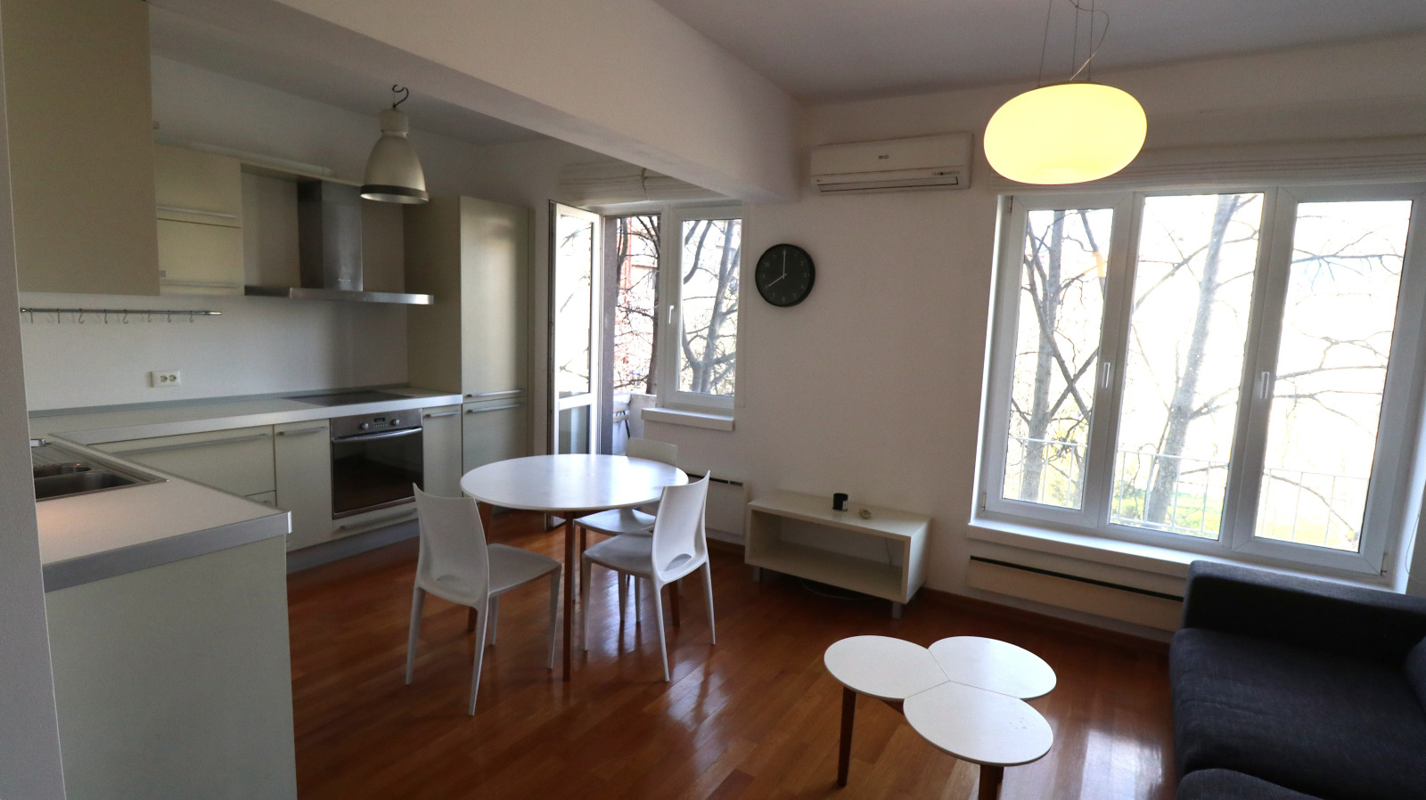 Дава под наем 2-СТАЕН, гр. София, Център, снимка 5 - Апартаменти - 53812267