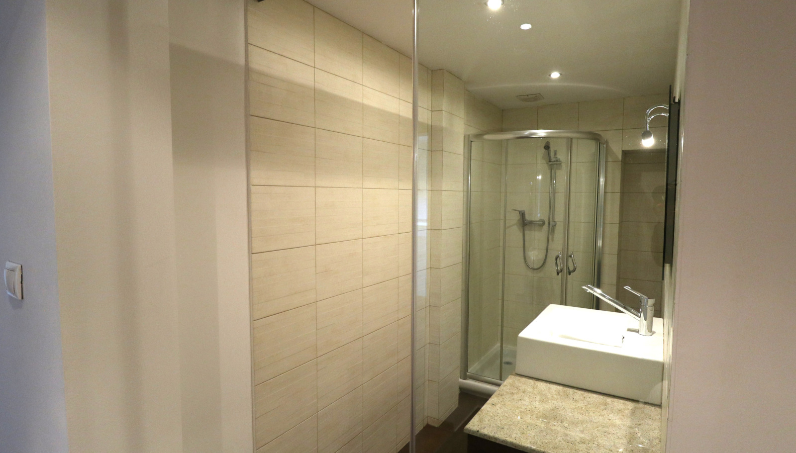 Дава под наем 2-СТАЕН, гр. София, Център, снимка 15 - Апартаменти - 53812267