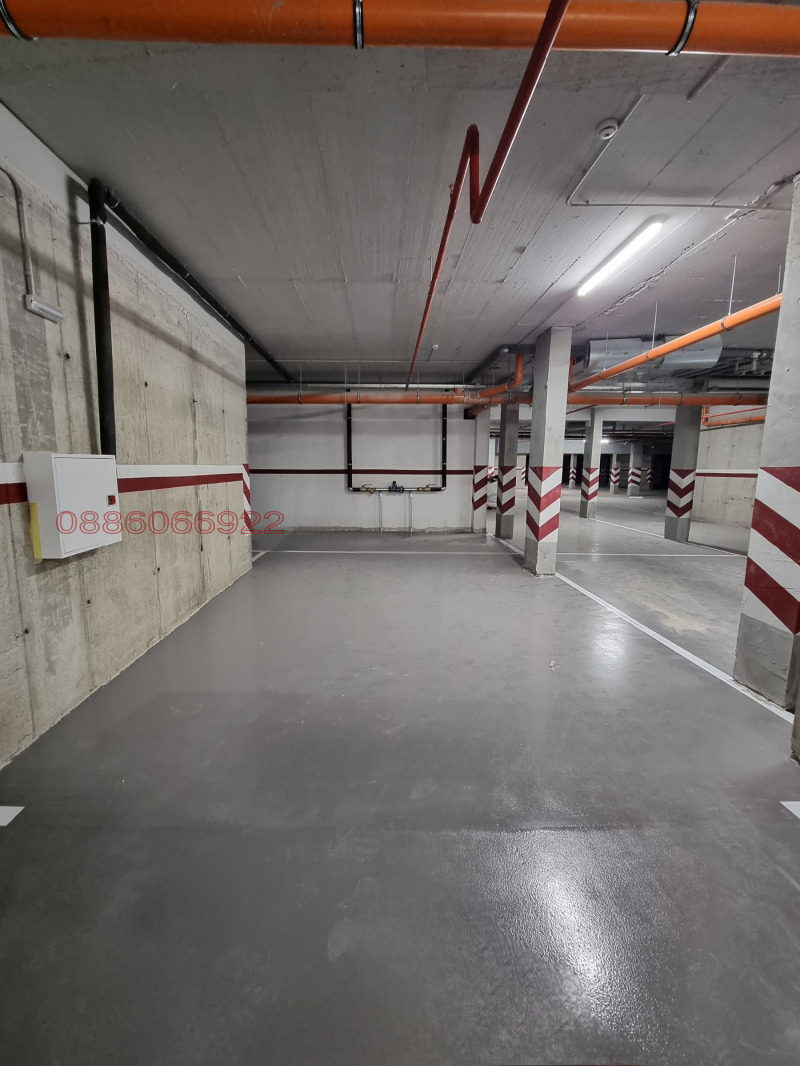 Дава под Наем ПАРКОМЯСТО в град Пловдив, Център - 24 кв.м / 95 € » 185.80 лв.
