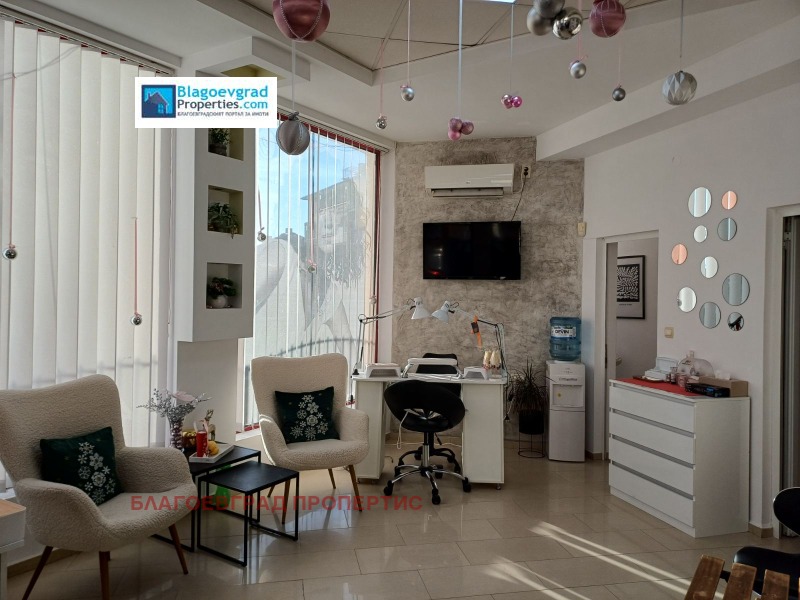 Дава под наем МАГАЗИН, гр. Благоевград, Широк център, снимка 7 - Магазини - 52615361