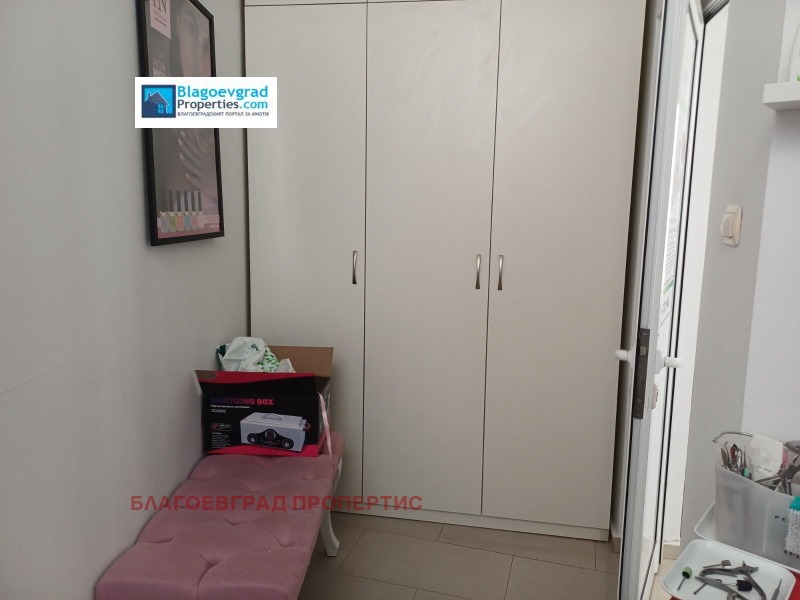 Дава под наем МАГАЗИН, гр. Благоевград, Широк център, снимка 2 - Магазини - 52615361