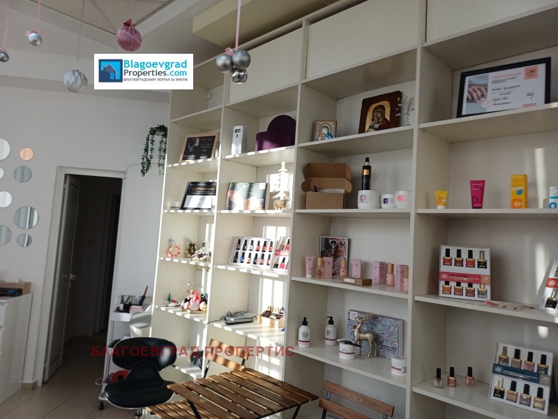 Дава под наем МАГАЗИН, гр. Благоевград, Широк център, снимка 6 - Магазини - 52615361