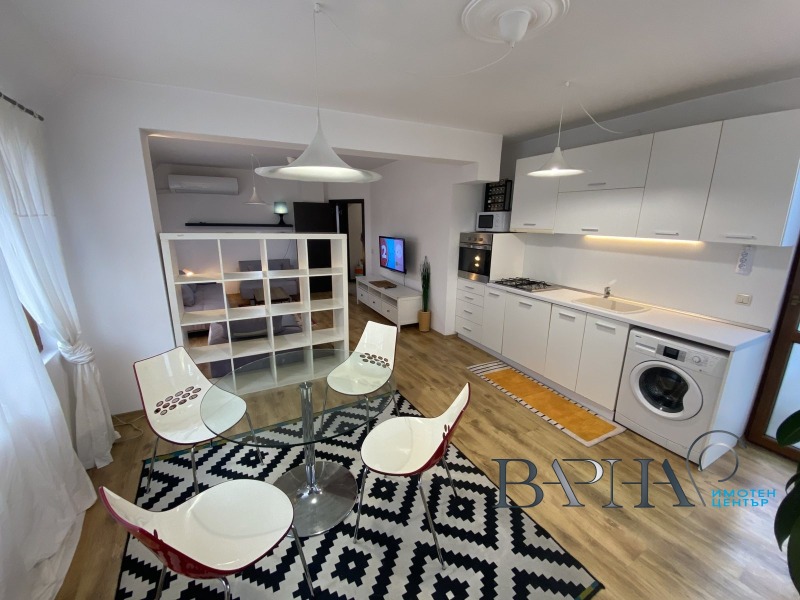 Zu vermieten  2 Schlafzimmer Warna , Zentar , 100 qm | 20515583 - Bild [3]