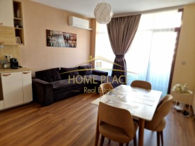 1 quarto Trochevo, Varna