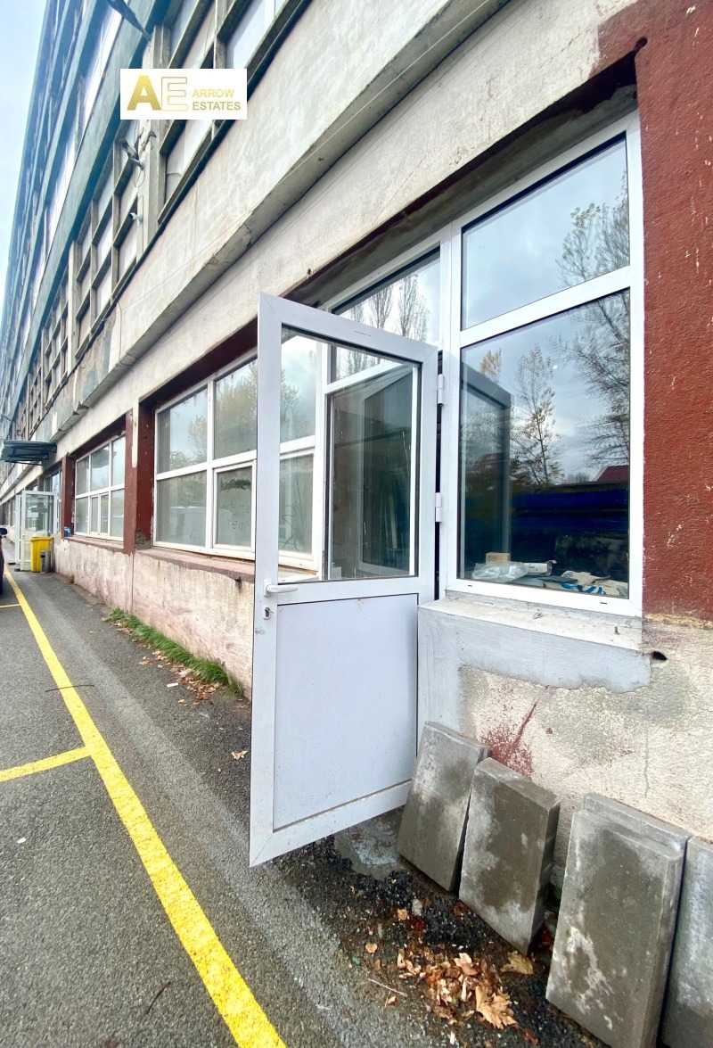 Под наем ПРОМ. ПОМЕЩЕНИЕ, град София, Център • 1400 € / 2738.16 лв. • 23208939 1