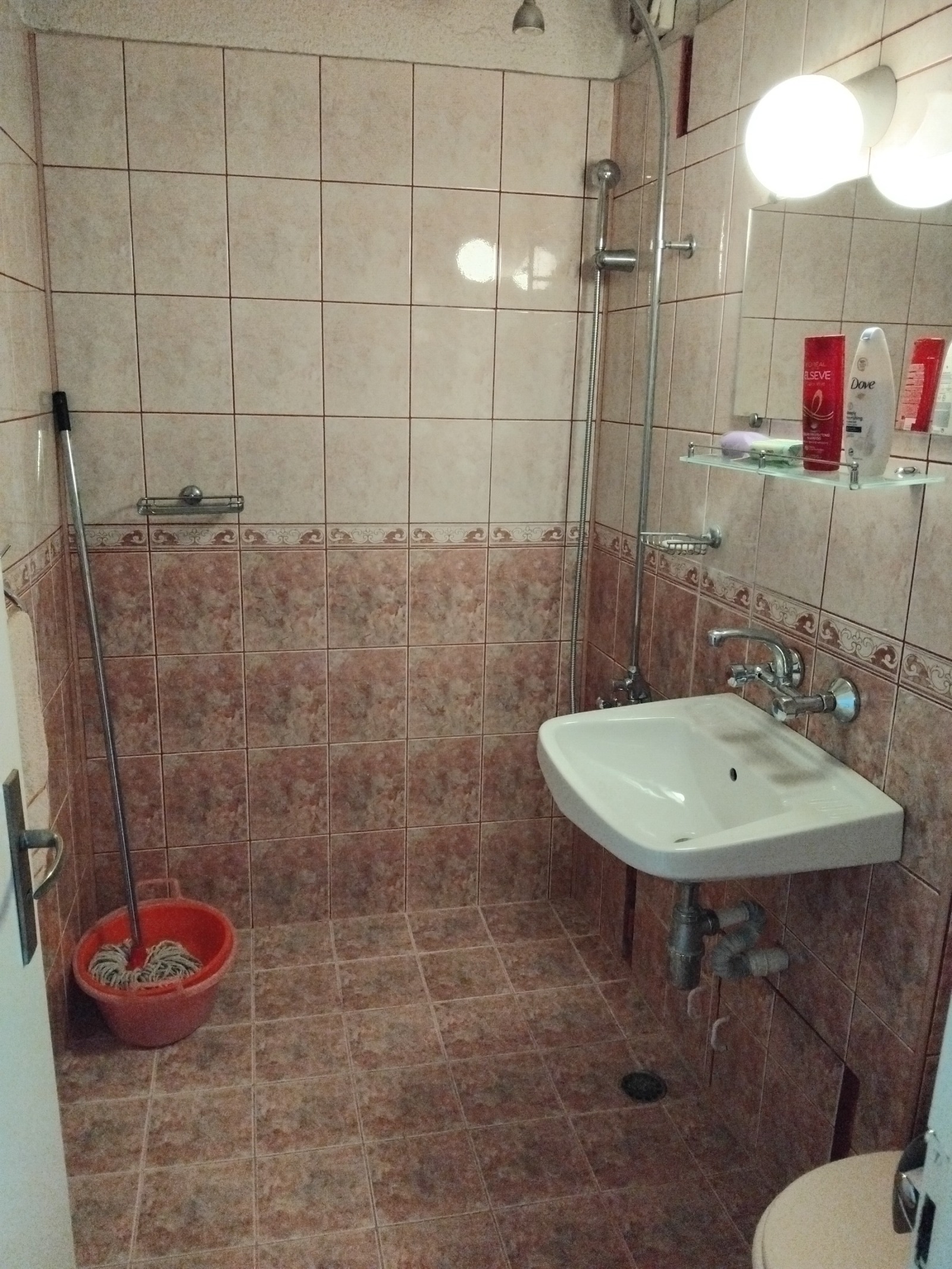 Дава под наем 2-СТАЕН, гр. София, Разсадника, снимка 4 - Апартаменти - 54058249